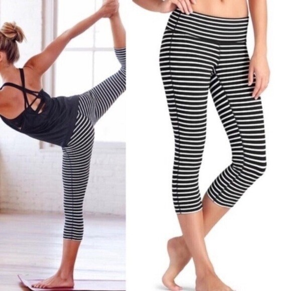 𝅺ATHLETA Striped Cropped Leggings Women’s Size S - Picture 1 of 9